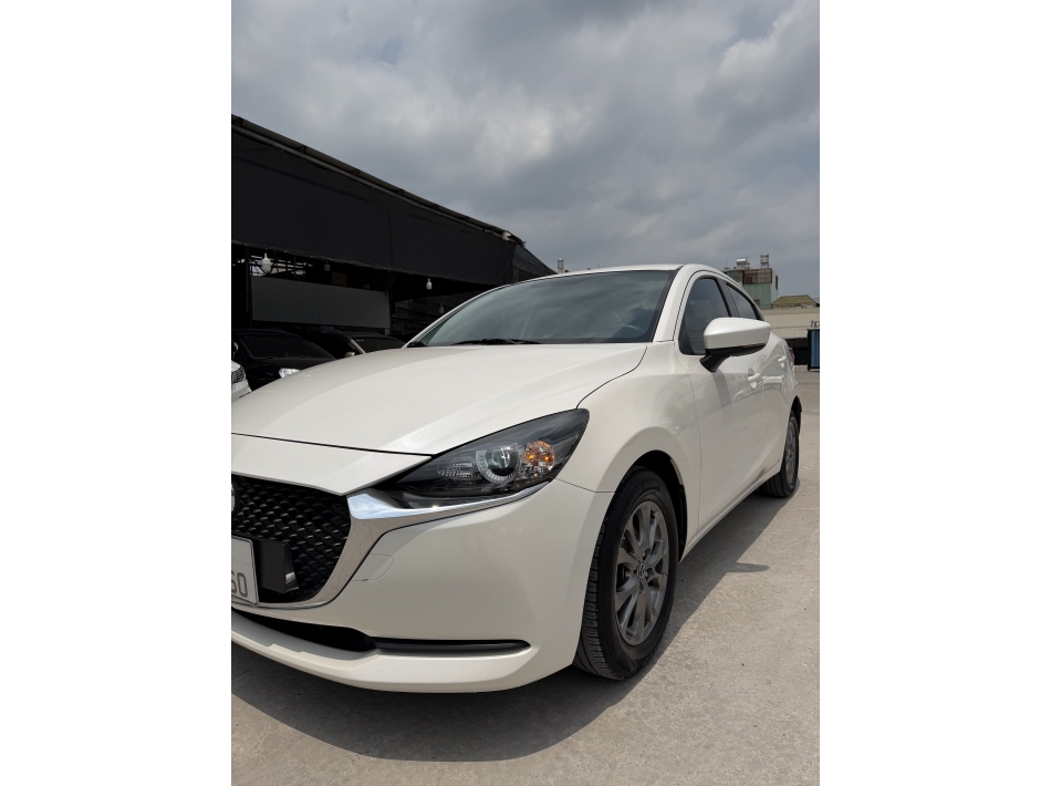 Mazda2 2021 