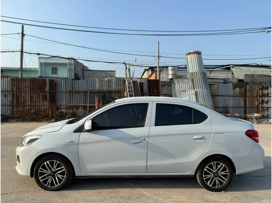 Attrage 2021 số sàn, Zin không lỗi zin từ nắp cò