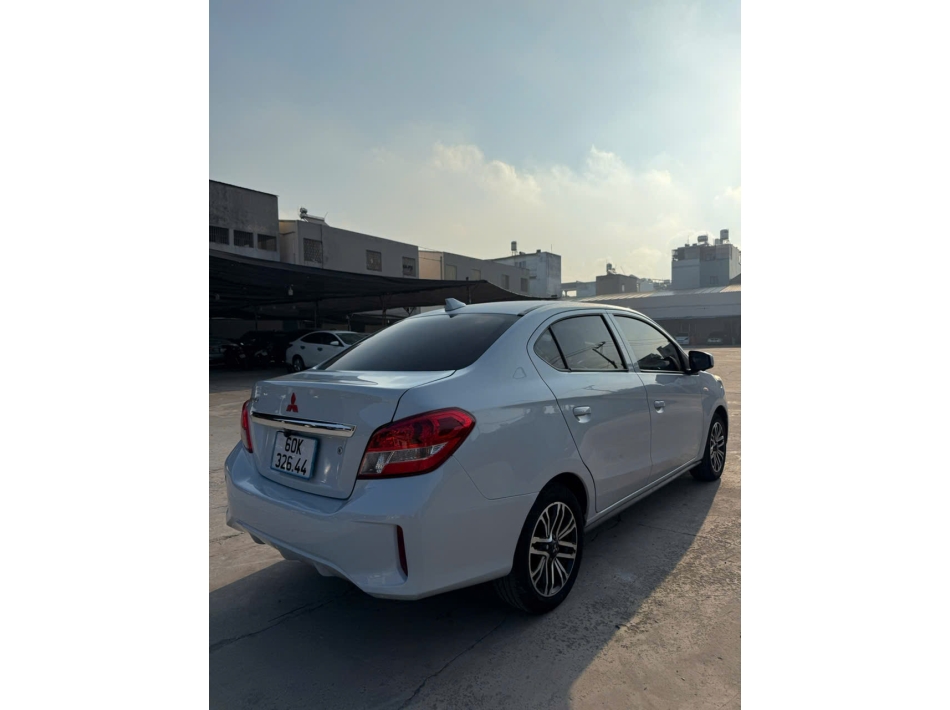 Attrage 2021 số sàn, Zin không lỗi zin từ nắp cò